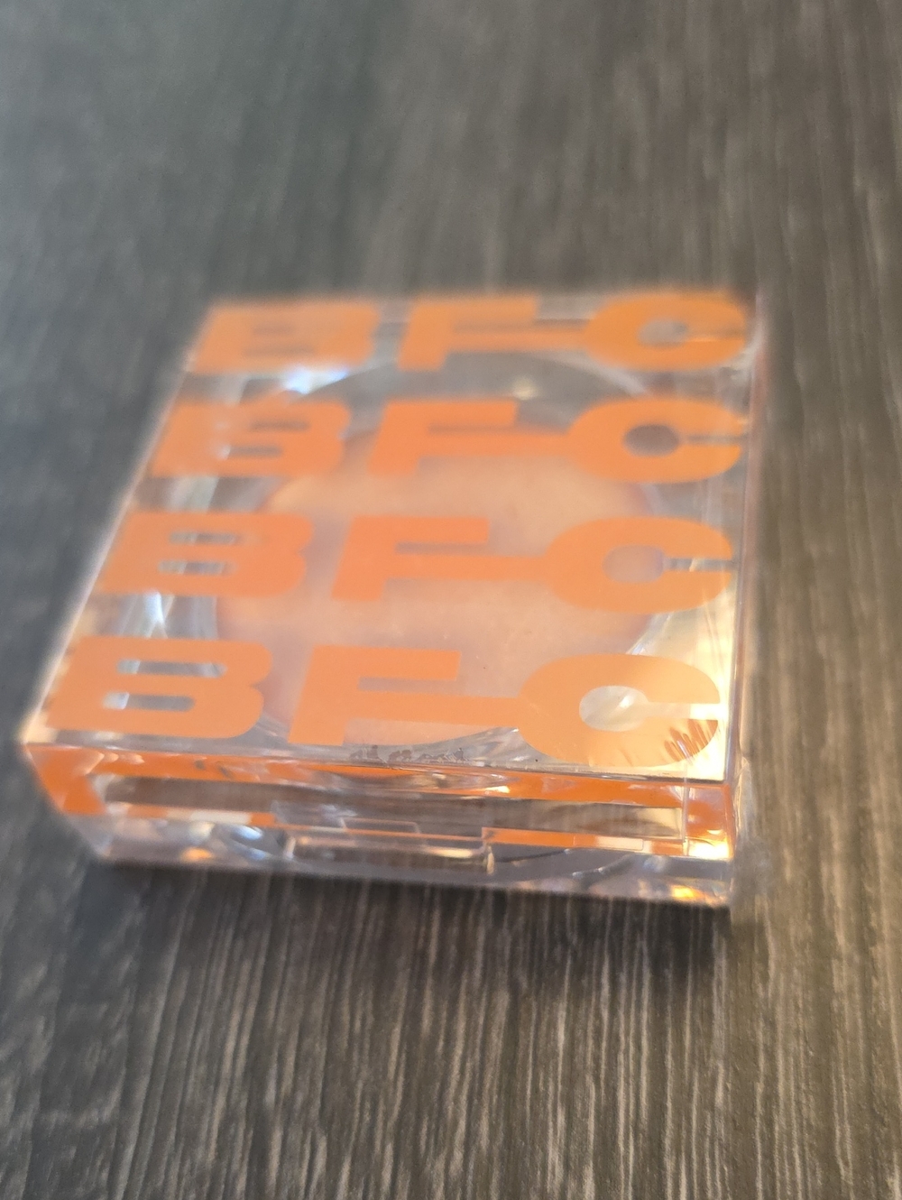 Radiant Highlighter — Peach Glow